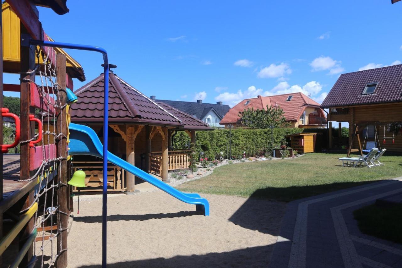 Sosnowe Domki Rewal Bagian luar foto